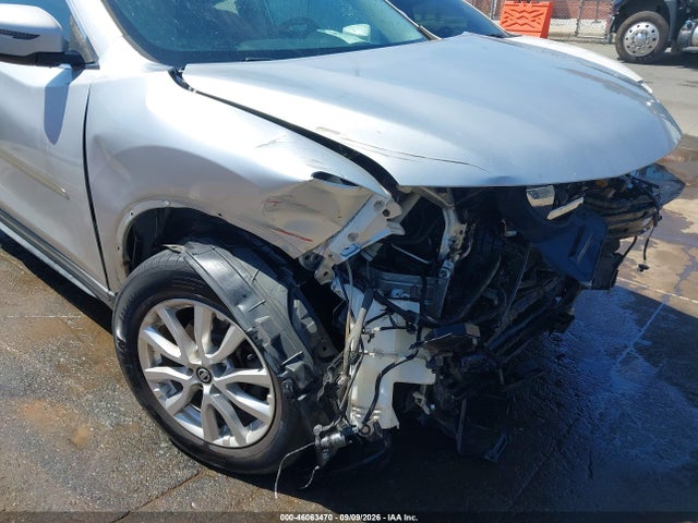 46063470 :رقم المزاد ، KNMAT2MTXHP515358 vin ، 2017 Nissan Rogue Sv مزاد بيع