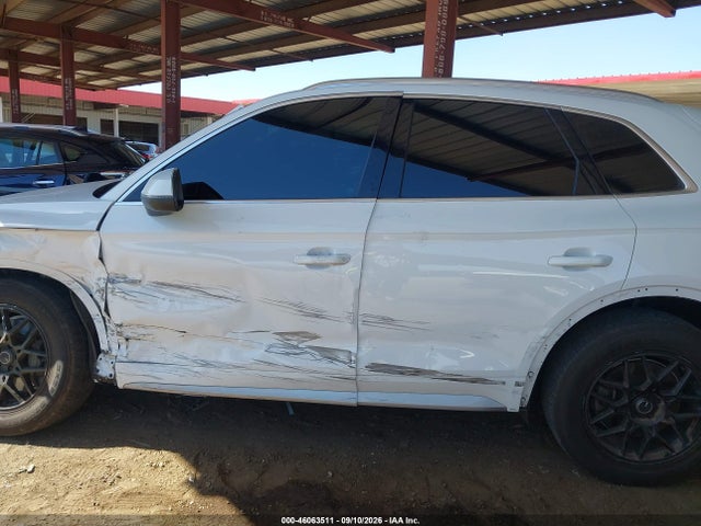WA1BNAFY9J2185405 Audi Q5 2.0t Premium/2.0t Tech Premium
