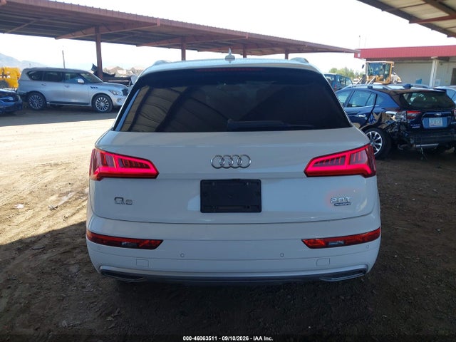 WA1BNAFY9J2185405 Audi Q5 2.0t Premium/2.0t Tech Premium