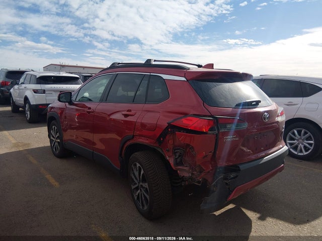 46063518 :رقم المزاد ، 7MUDAABG9NV043602 vin ، 2022 Toyota Corolla Cross Xle مزاد بيع