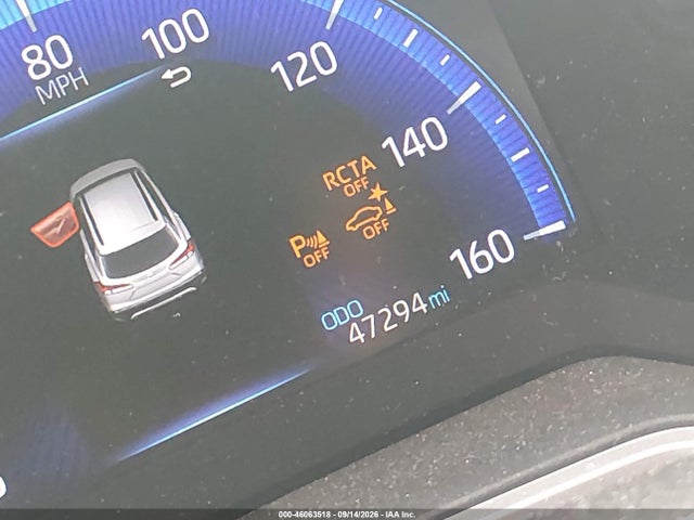 46063518 :رقم المزاد ، 7MUDAABG9NV043602 vin ، 2022 Toyota Corolla Cross Xle مزاد بيع