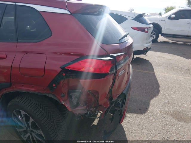 46063518 :رقم المزاد ، 7MUDAABG9NV043602 vin ، 2022 Toyota Corolla Cross Xle مزاد بيع