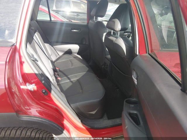 46063518 :رقم المزاد ، 7MUDAABG9NV043602 vin ، 2022 Toyota Corolla Cross Xle مزاد بيع