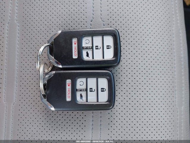 Продажа на аукционе авто 2017 Honda Cr-v Touring, vin: 2HKRW2H90HH670070, номер лота: 46063568