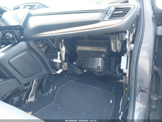Продажа на аукционе авто 2017 Honda Cr-v Touring, vin: 2HKRW2H90HH670070, номер лота: 46063568