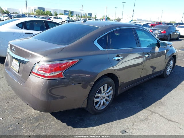 Nissan Altima 2.5 S 2015 1N4AL3AP0FN868610 Image 4