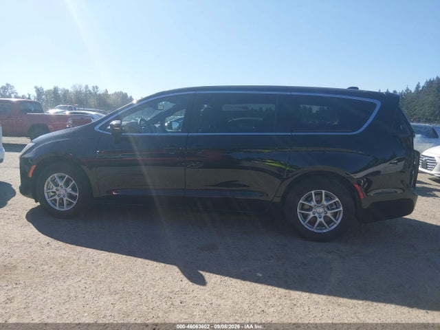 Chrysler Pacifica 2027 2C4RC1BG9VR568680 Image 15