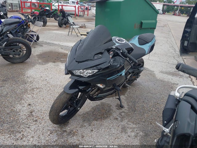 Kawasaki EX400 2020 JKAEXKG14LDA67299 Image 2