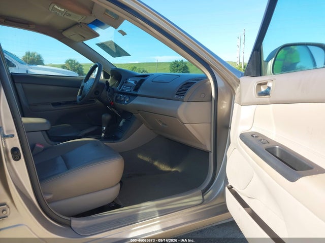 Aukcja sprzedaży 2005 Toyota Camry Le, vin: 4T1BE32K35U977929, numer aukcji: 46063673