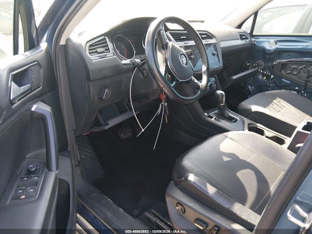 2018 Volkswagen Tiguan მანქანა იყიდება აუქციონზე, vin: 3VV3B7AX9JM065375, აუქციონის ნომერი: 46063682