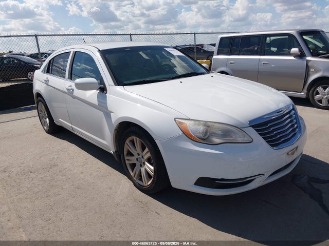 2013 Chrysler 200 Lx მანქანა იყიდება აუქციონზე, vin: 1C3CCBAB8DN705710, აუქციონის ნომერი: 46063725