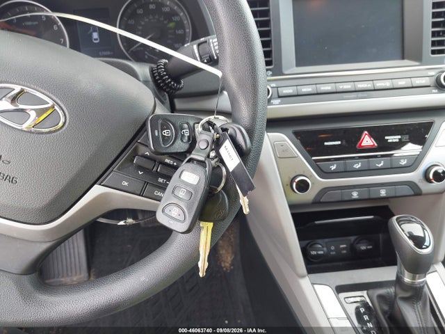 Продажа на аукционе авто 2018 Hyundai Elantra Sel, vin: 5NPD84LF2JH220469, номер лота: 46063740