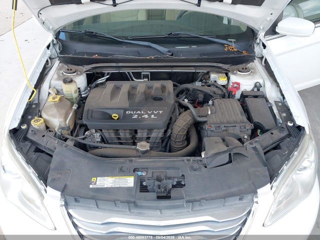 46063775 :رقم المزاد ، 1C3CCBBB2CN180687 vin ، 2012 Chrysler 200 Touring مزاد بيع