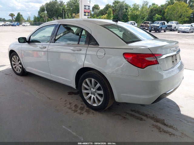 46063775 :رقم المزاد ، 1C3CCBBB2CN180687 vin ، 2012 Chrysler 200 Touring مزاد بيع