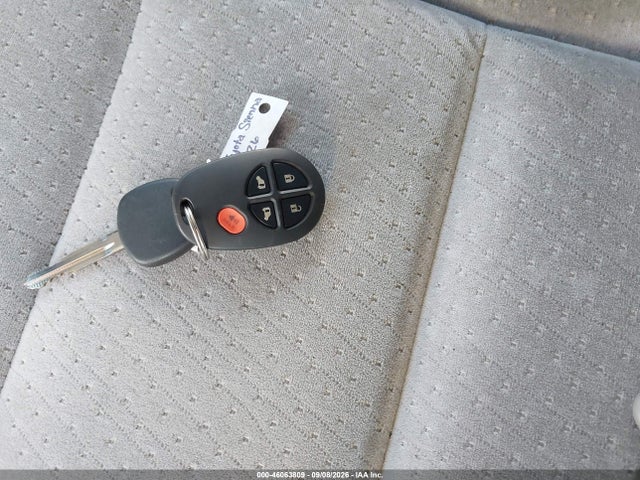 2020 Toyota Sienna Le მანქანა იყიდება აუქციონზე, vin: 5TDKZ3DC2LS055880, აუქციონის ნომერი: 46063809