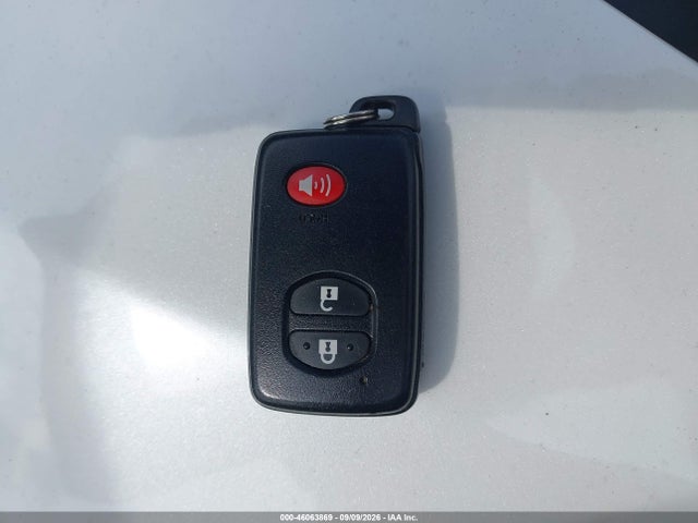 2014 Toyota Prius Three მანქანა იყიდება აუქციონზე, vin: JTDKN3DU1E0391658, აუქციონის ნომერი: 46063869