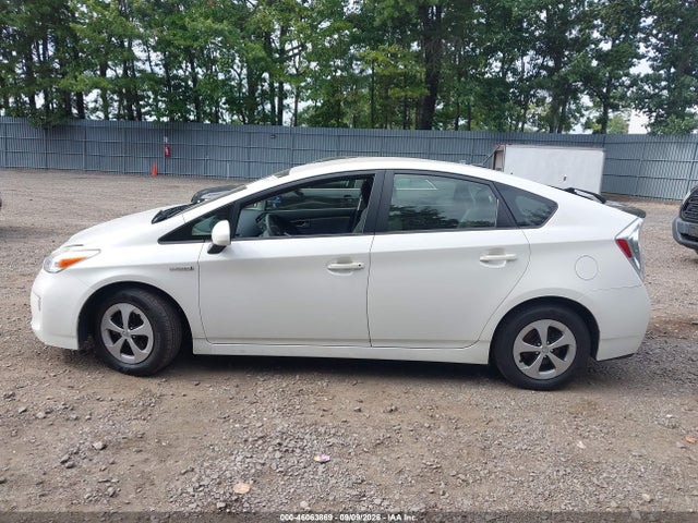2014 Toyota Prius Three მანქანა იყიდება აუქციონზე, vin: JTDKN3DU1E0391658, აუქციონის ნომერი: 46063869