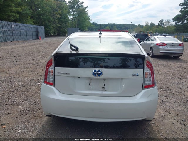 2014 Toyota Prius Three მანქანა იყიდება აუქციონზე, vin: JTDKN3DU1E0391658, აუქციონის ნომერი: 46063869