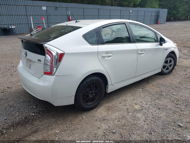 2014 Toyota Prius Three მანქანა იყიდება აუქციონზე, vin: JTDKN3DU1E0391658, აუქციონის ნომერი: 46063869