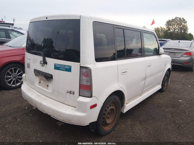46063928 :رقم المزاد ، JTLKT334254019833 vin ، 2005 Scion Xb مزاد بيع
