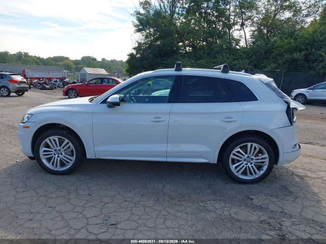 WA1BNAFY5K2076148 Audi Q5 45 Premium