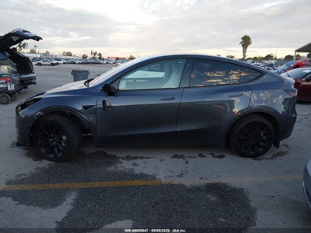 Продаж на аукціоні авто 2023 Tesla Model Y Awd/long Range Dual Motor All-wheel Drive, vin: 7SAYGDEE5PF626376, номер лоту: 46063947