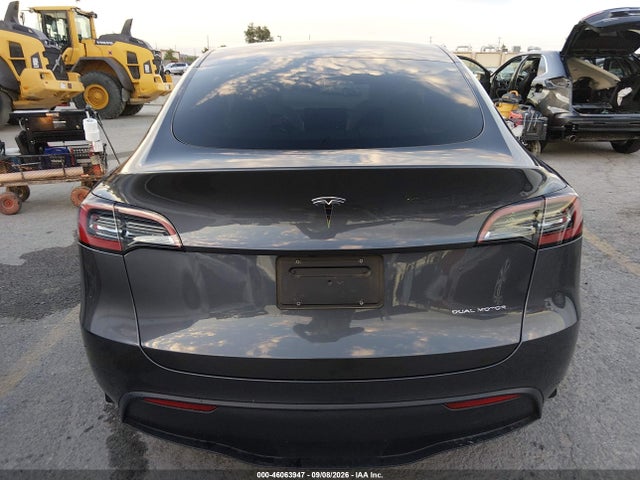 Продаж на аукціоні авто 2023 Tesla Model Y Awd/long Range Dual Motor All-wheel Drive, vin: 7SAYGDEE5PF626376, номер лоту: 46063947