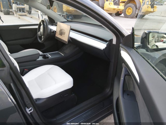 Продаж на аукціоні авто 2023 Tesla Model Y Awd/long Range Dual Motor All-wheel Drive, vin: 7SAYGDEE5PF626376, номер лоту: 46063947