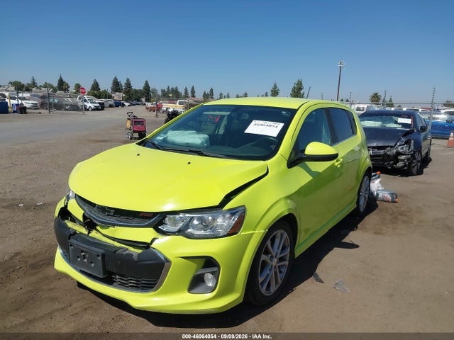Chevrolet Sonic Lt Auto 2019 1G1JD6SB8K4112284 Image 2