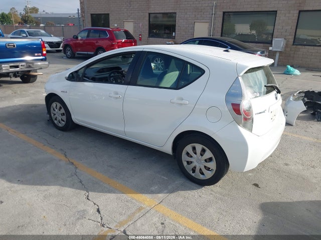Продаж на аукціоні авто 2013 Toyota Prius C One, vin: JTDKDTB35D1535024, номер лоту: 46064058