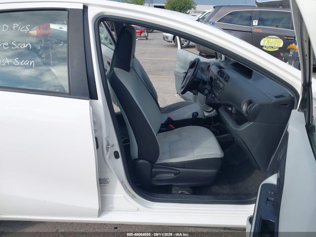 Продаж на аукціоні авто 2013 Toyota Prius C One, vin: JTDKDTB35D1535024, номер лоту: 46064058
