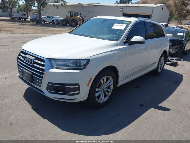 WA1LAAF70JD026235 Audi Q7 3.0t Premium