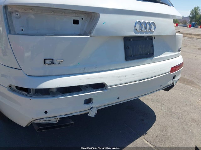 WA1LAAF70JD026235 Audi Q7 3.0t Premium