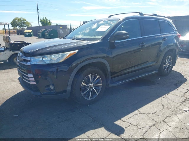 Toyota Highlander Xle 2019 5TDJZRFH3KS626993 Image 2