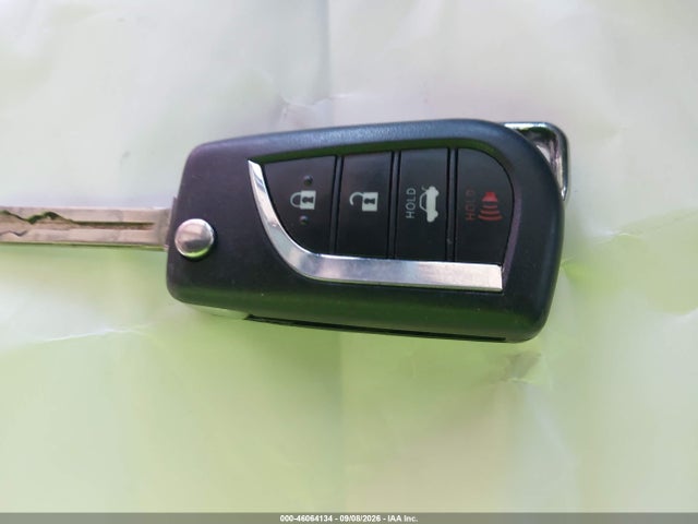 4T1B11HKXKU266392 Toyota CAMRY SE