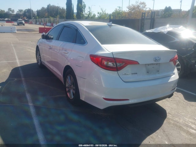 Hyundai SONATA SE 2017 5NPE24AF9HH588926 Image 3