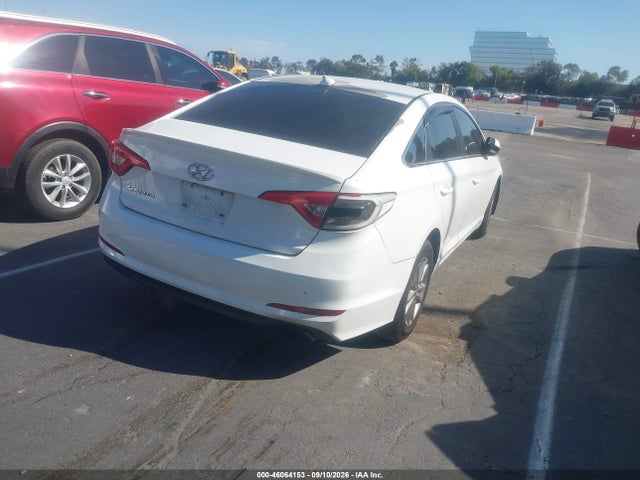 Hyundai SONATA SE 2017 5NPE24AF9HH588926 Image 4