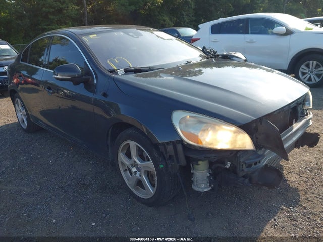 2013 Volvo S60 T5 მანქანა იყიდება აუქციონზე, vin: YV1612FS5D2219990, აუქციონის ნომერი: 46064159