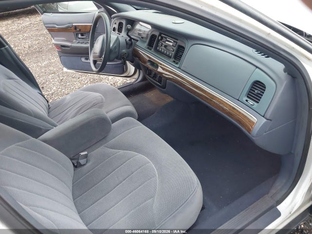 1999 Mercury Grand Marquis Gs მანქანა იყიდება აუქციონზე, vin: 2MEFM74W1XX695704, აუქციონის ნომერი: 46064168