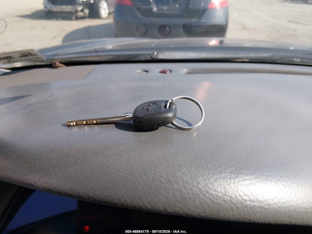 46064179 :رقم المزاد ، 4T1BE32KX5U413498 vin ، 2005 Toyota Camry Le مزاد بيع