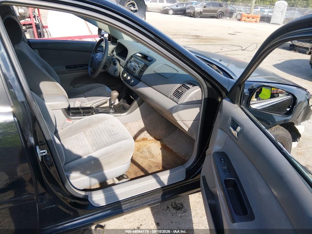 46064179 :رقم المزاد ، 4T1BE32KX5U413498 vin ، 2005 Toyota Camry Le مزاد بيع