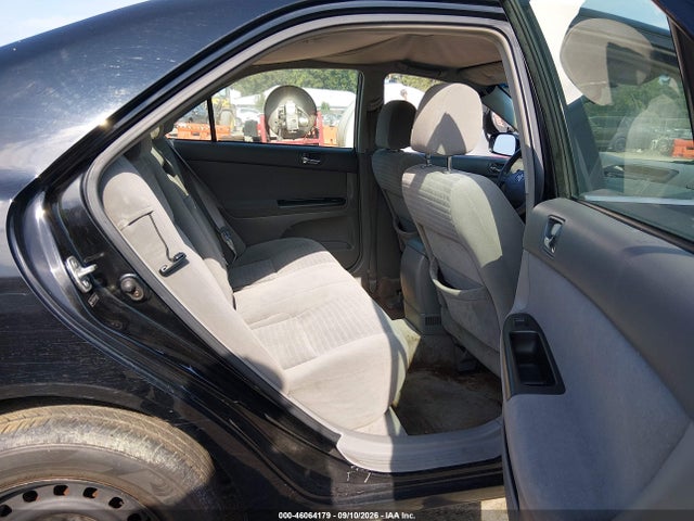 46064179 :رقم المزاد ، 4T1BE32KX5U413498 vin ، 2005 Toyota Camry Le مزاد بيع