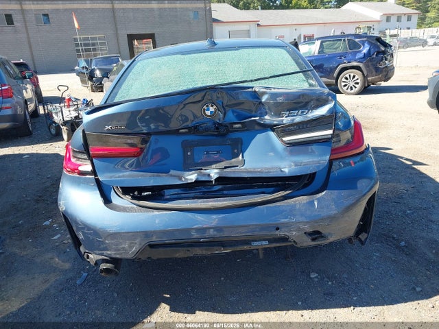 46064180 :رقم المزاد ، 3MW89CW03S8F33371 vin ، 2025 Bmw 330i Xdrive مزاد بيع