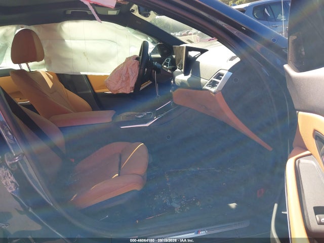 46064180 :رقم المزاد ، 3MW89CW03S8F33371 vin ، 2025 Bmw 330i Xdrive مزاد بيع