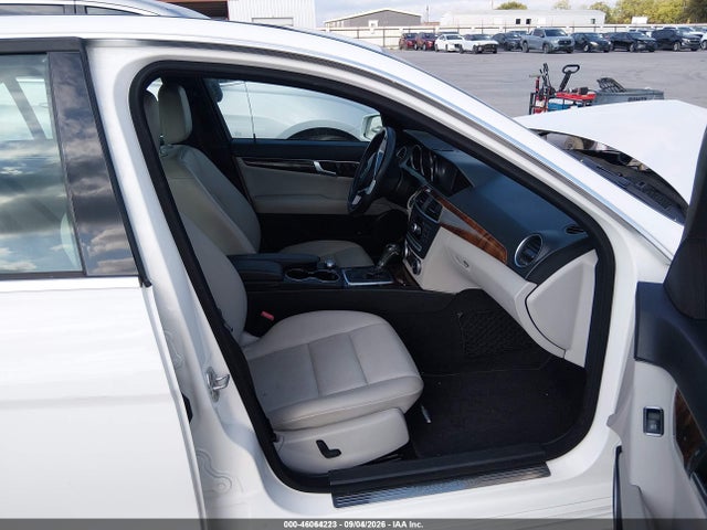 Продаж на аукціоні авто 2013 Mercedes-benz C 250 Sport, vin: WDDGF4HB2DA832682, номер лоту: 46064223