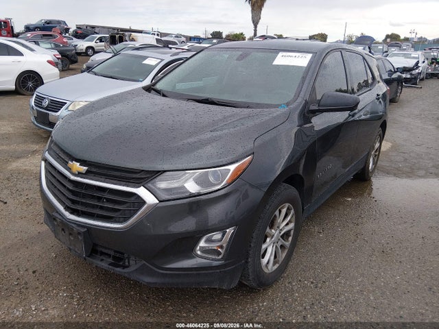 Chevrolet EQUINOX LS 2018 2GNAXHEV7J6127606 Image 2