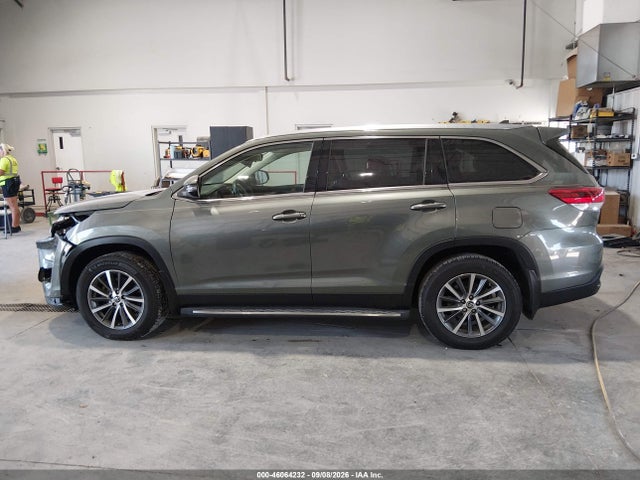5TDKZRFH4KS301628 Toyota Highlander Xle