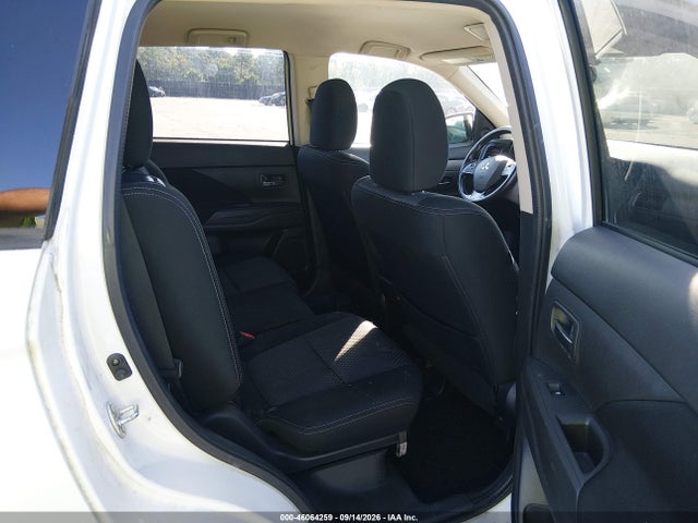 Продаж на аукціоні авто 2016 Mitsubishi Outlander Es, vin: JA4AZ3A31GZ036526, номер лоту: 46064259