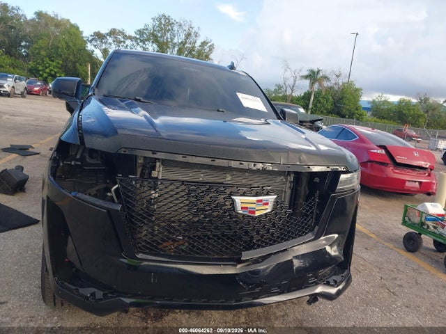 46064262 :رقم المزاد ، 1GYS4BKL8NR174539 vin ، 2022 Cadillac Escalade 4wd Premium Luxury مزاد بيع