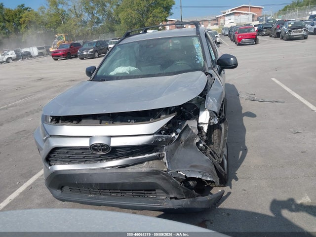2020 Toyota Rav4 Le მანქანა იყიდება აუქციონზე, vin: 2T3H1RFV3LC085036, აუქციონის ნომერი: 46064379